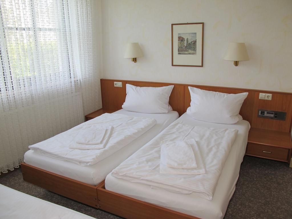 Onkel Tom'S Huette Hotel Gottingen Ngoại thất bức ảnh