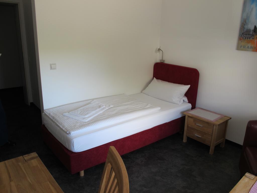Onkel Tom'S Huette Hotel Gottingen Ngoại thất bức ảnh